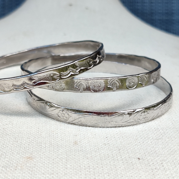 Taxco Jewelry - 3 Vintage sterling taco bangles